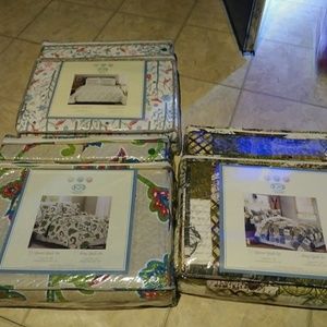 Quen and kins size blankets